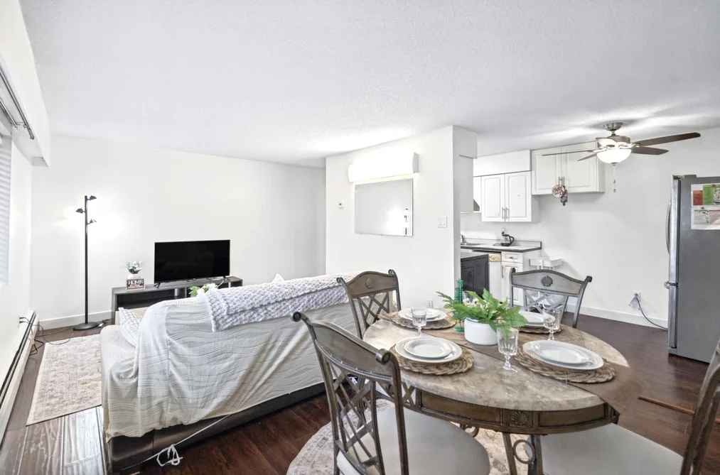 107-815 Fourth Avenue, New Westminster, BC - Condo for Sale - Photo 5 of 27 107-815 Fourth Avenue, New Westminster, BC - Condo for Sale - Photo 5 of 27