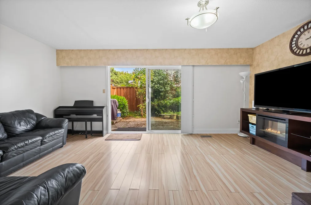 107-9700 Glenacres Drive, Richmond, BC - Townhouse for Sale - Photo 12 of 28 107-9700 Glenacres Drive, Richmond, BC - Townhouse for Sale - Photo 12 of 28