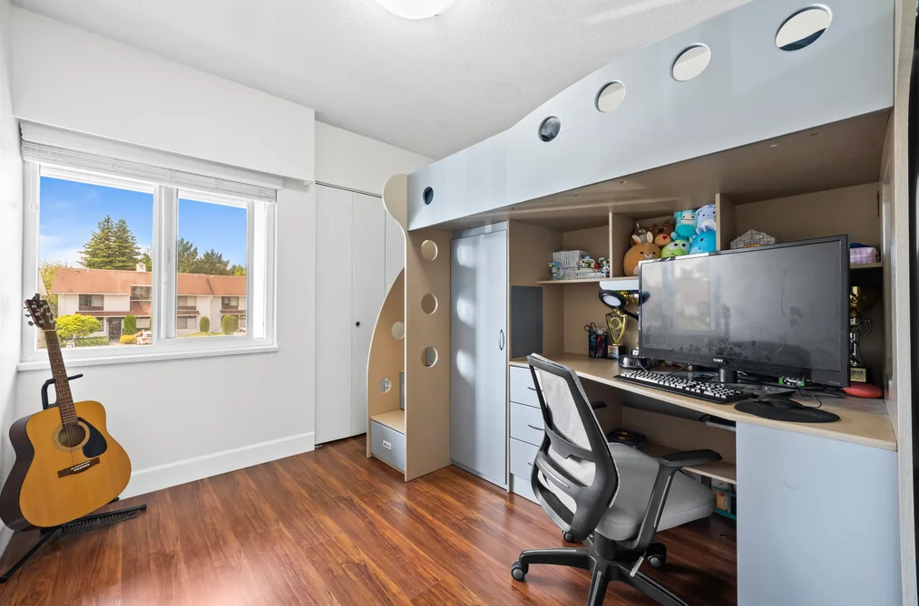 107-9700 Glenacres Drive, Richmond, BC - Townhouse for Sale - Photo 20 of 28 107-9700 Glenacres Drive, Richmond, BC - Townhouse for Sale - Photo 20 of 28