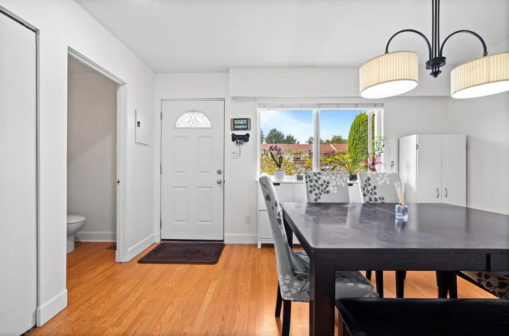107-9700 Glenacres Drive, Richmond, BC - Townhouse for Sale - Photo 4 of 28 107-9700 Glenacres Drive, Richmond, BC - Townhouse for Sale - Photo 4 of 28