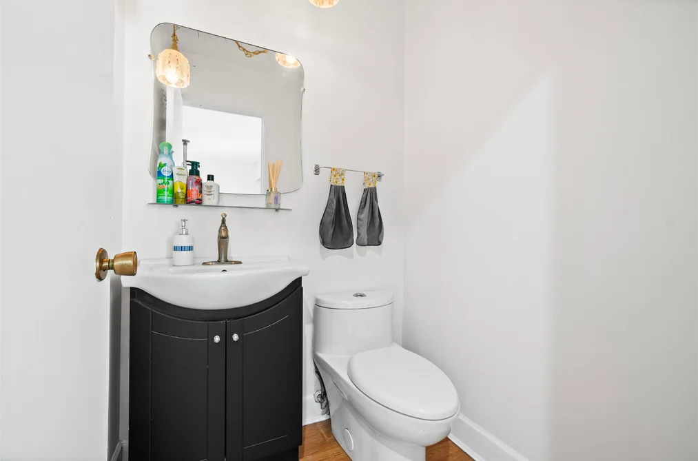 107-9700 Glenacres Drive, Richmond, BC - Townhouse for Sale - Photo 8 of 28 107-9700 Glenacres Drive, Richmond, BC - Townhouse for Sale - Photo 8 of 28