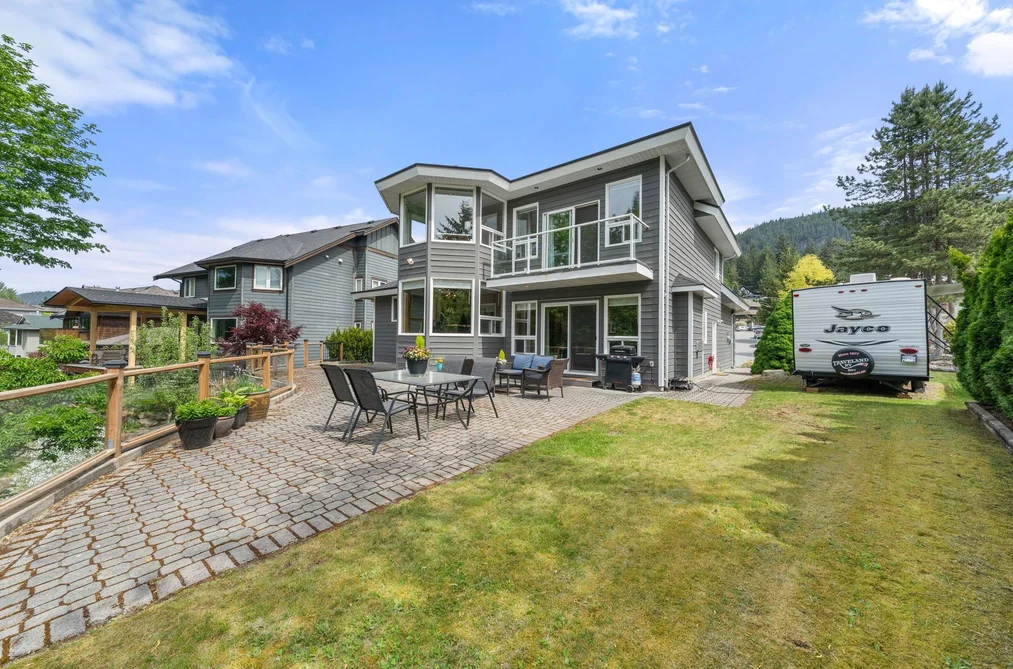 1070 GLACIER VIEW DRIVE, Squamish BC V0N 3G0, Squamish BC — Residential for Sale - Photo 2