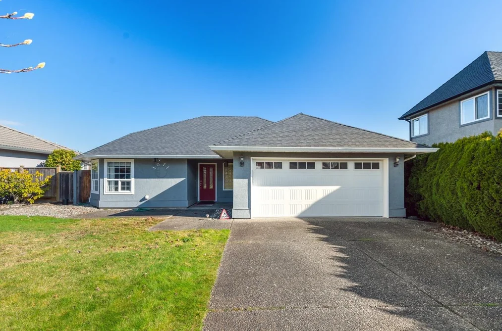1071 KING GEORGE BOULEVARD, Surrey BC V4A 9S7, Surrey BC — Residential for Sale - Photo 2