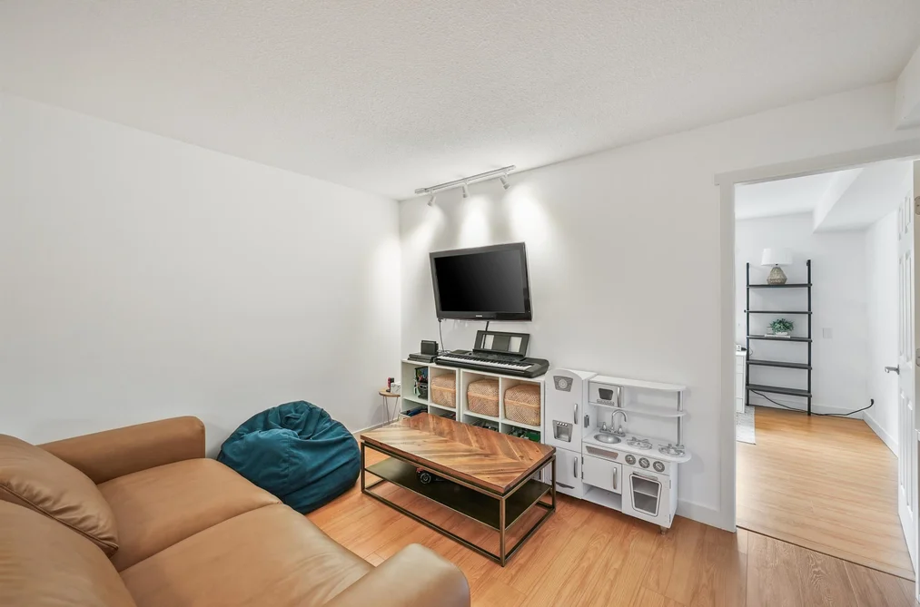 1071 SPAR DRIVE, Coquitlam BC V3H 3H2, Coquitlam BC — Residential for Sale — Photo 22 of 37
