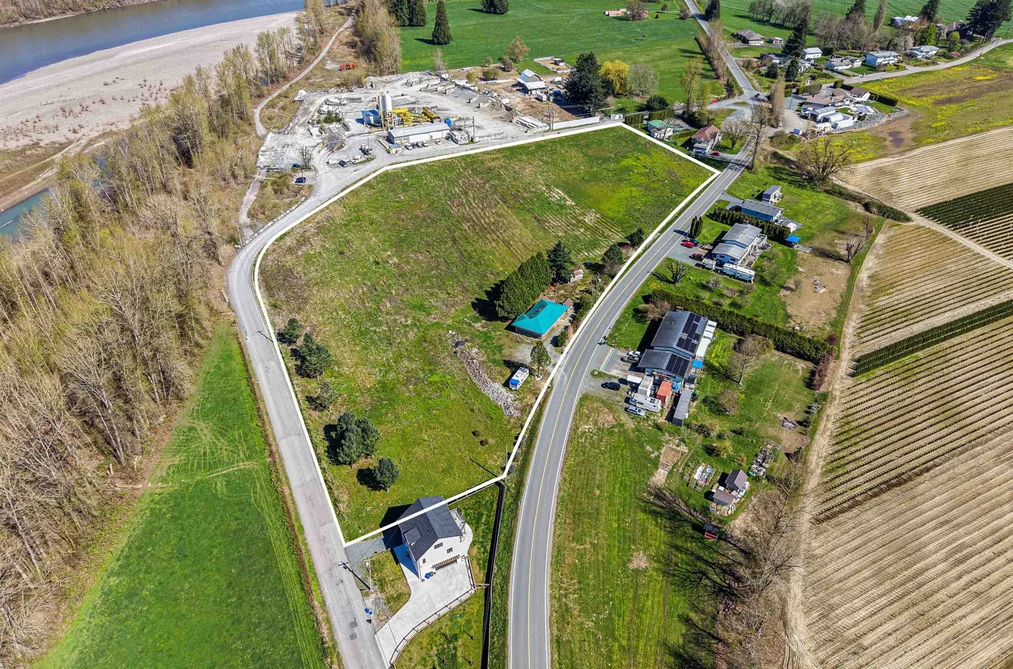 10715 TOWER ROAD, Chilliwack BC V2P 8B9, Chilliwack BC — Residential for Sale - Photo 2