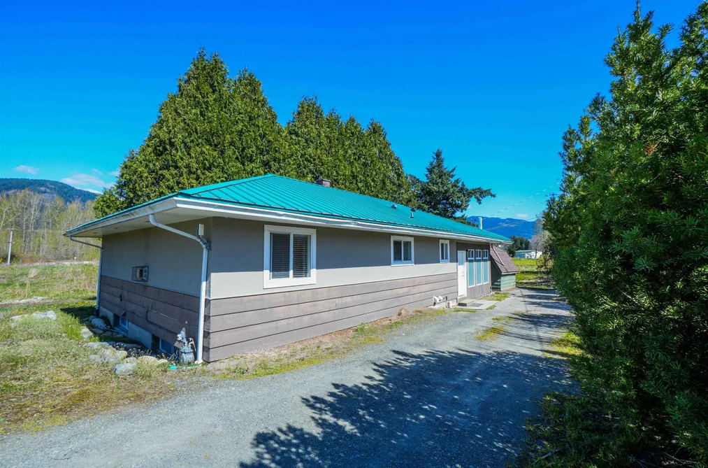 10715 TOWER ROAD, Chilliwack BC V2P 8B9, Chilliwack BC — Residential for Sale - Photo 4