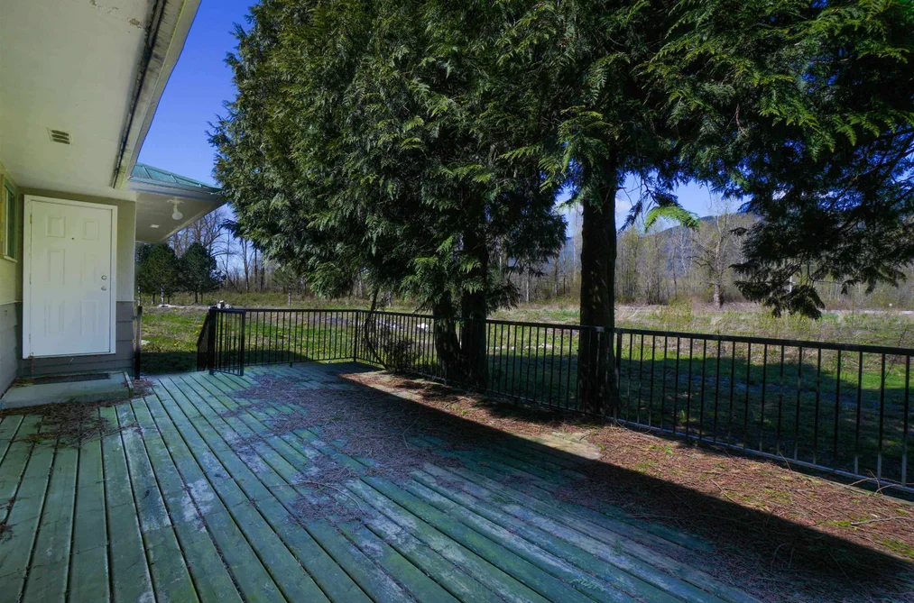10715 TOWER ROAD, Chilliwack BC V2P 8B9, Chilliwack BC — Residential for Sale - Photo 6