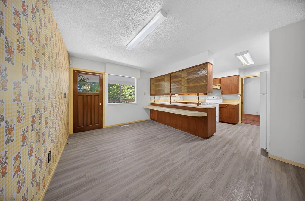10730 MCDONALD ROAD, Chilliwack BC V2P 7L6, Chilliwack BC — Residential for Sale — Photo 3 of 28