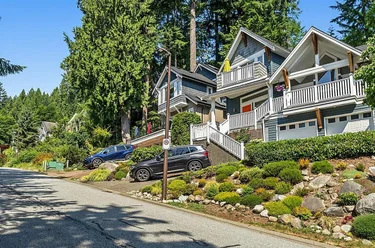 1074 Kilmer Rd, North Vancouver, BC - MLS: R3163332