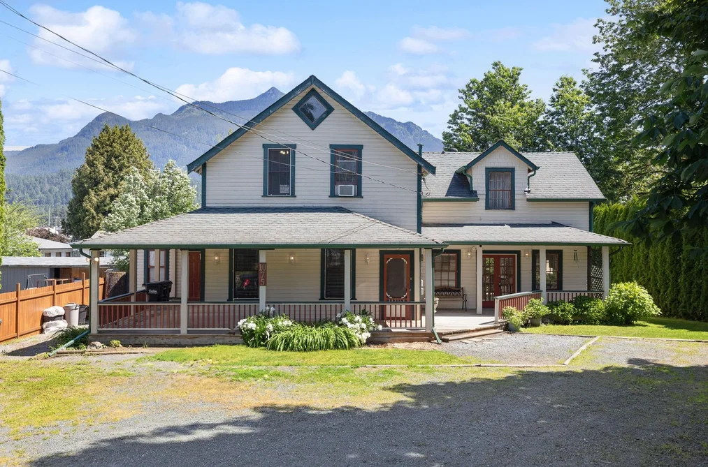 House for sale at 1075 3rd Avenue Hope British Columbia - MLS: R3130781