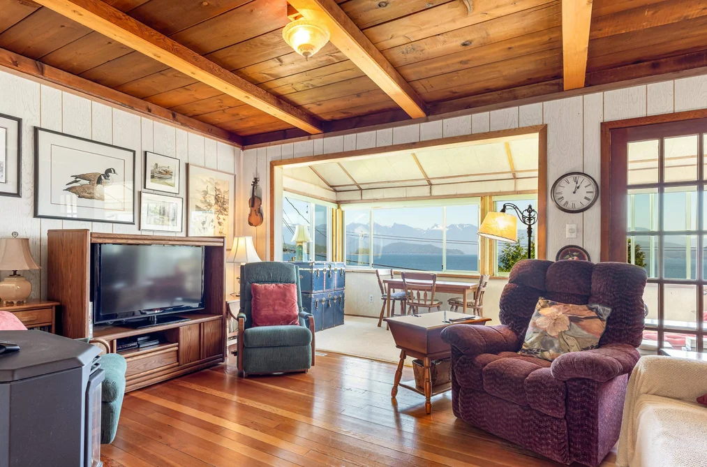 1077 POINT ROAD, Gibsons BC V0N 1V1, Gibsons BC — Residential for Sale - Photo 7