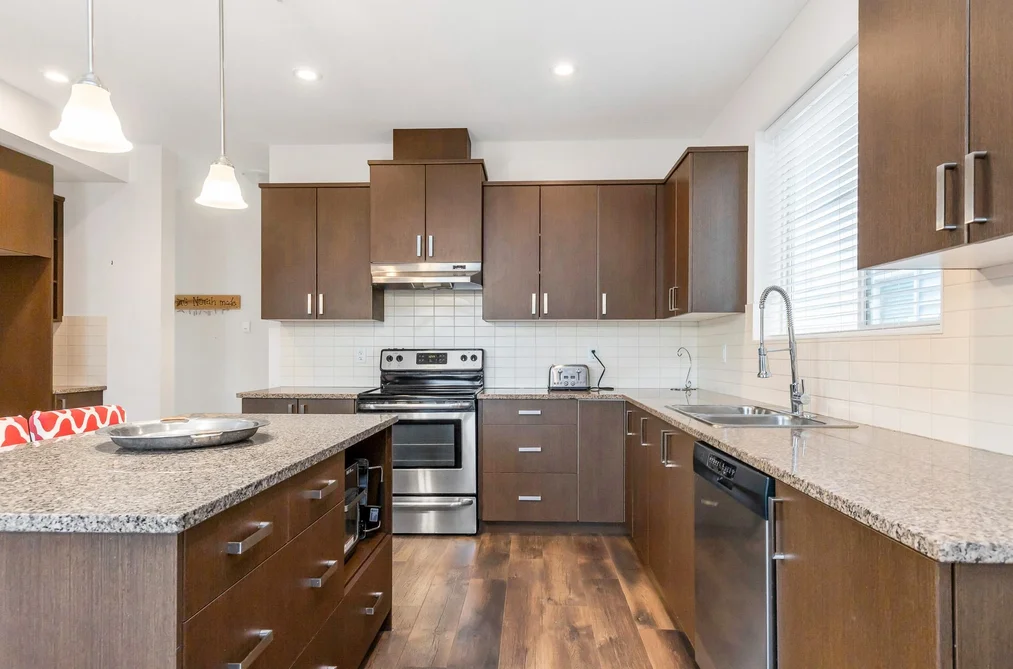 10777 ERSKINE STREET, Maple Ridge BC V2W 0E9, Maple Ridge BC — Residential for Sale - Photo 3
