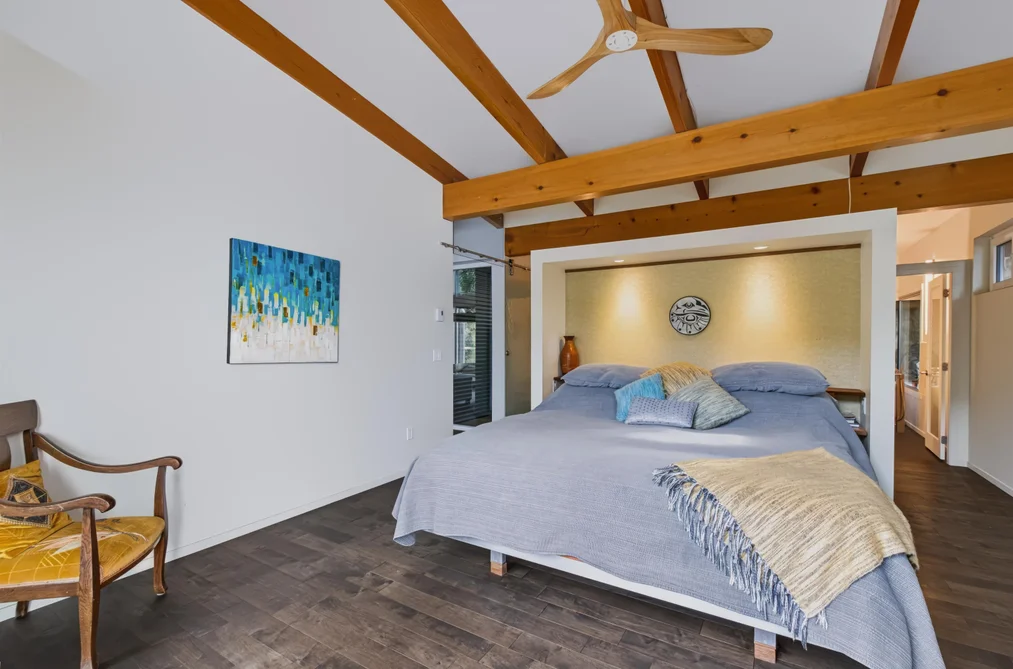 1079 Center Bay Road, Gambier Island, BC - House for Sale - Photo 16 of 40