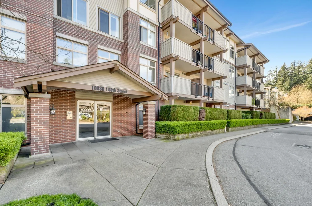 Condo for sale at 108 10088 148 Street Surrey British Columbia - MLS: R3107216