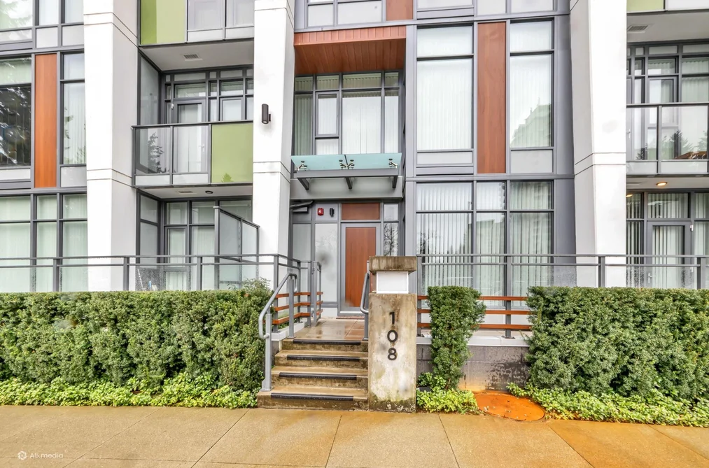 Townhouse for sale at 108 1182 Westwood Street Coquitlam British Columbia - MLS: R3111979