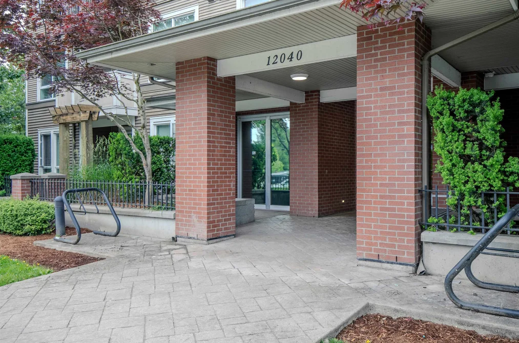 Condo for sale at 108 12040 222 Street Maple Ridge British Columbia - MLS: R3133920