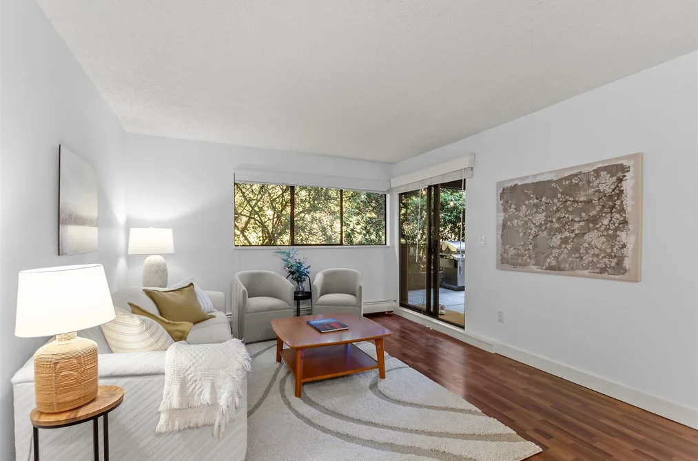 Condo for sale at 108 1561 Vidal Street White Rock British Columbia - MLS: R3157864