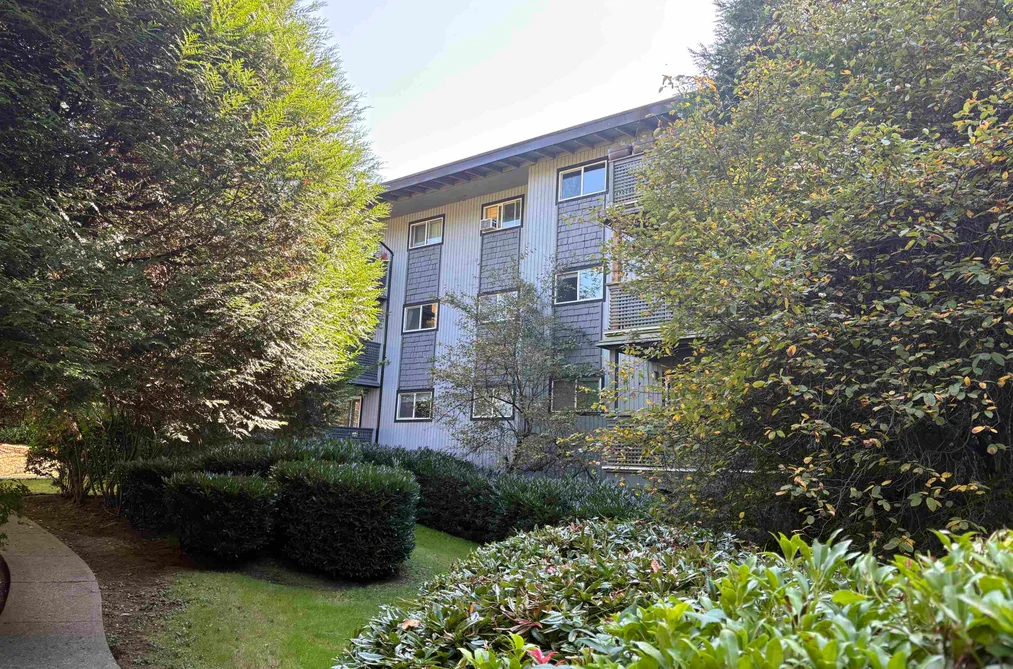 108 200 WESTHILL PLACE, Port Moody BC V3H 1V2, Port Moody BC — Residential for Sale - Photo 2