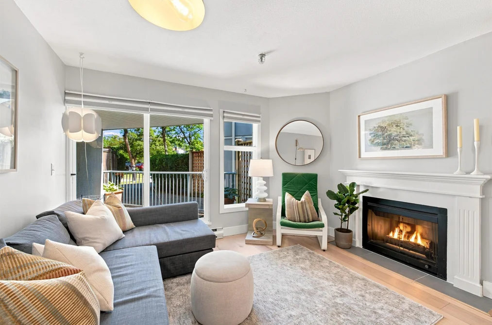 Condo for sale at 108 2020 W 8th Avenue Vancouver British Columbia - MLS: R3152050
