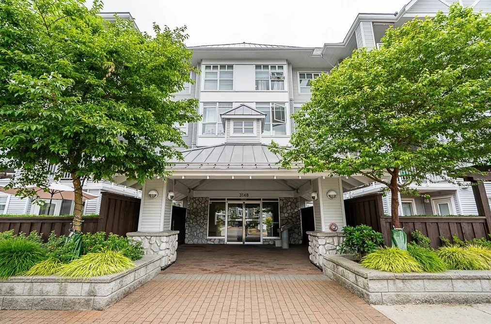 108 3148 ST JOHNS STREET, Port Moody, BC — Residential for Sale — Photo 2 of 40