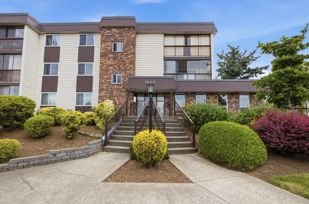 Condo for sale at 108 32119 Old Yale Road Abbotsford British Columbia - MLS: R3141798