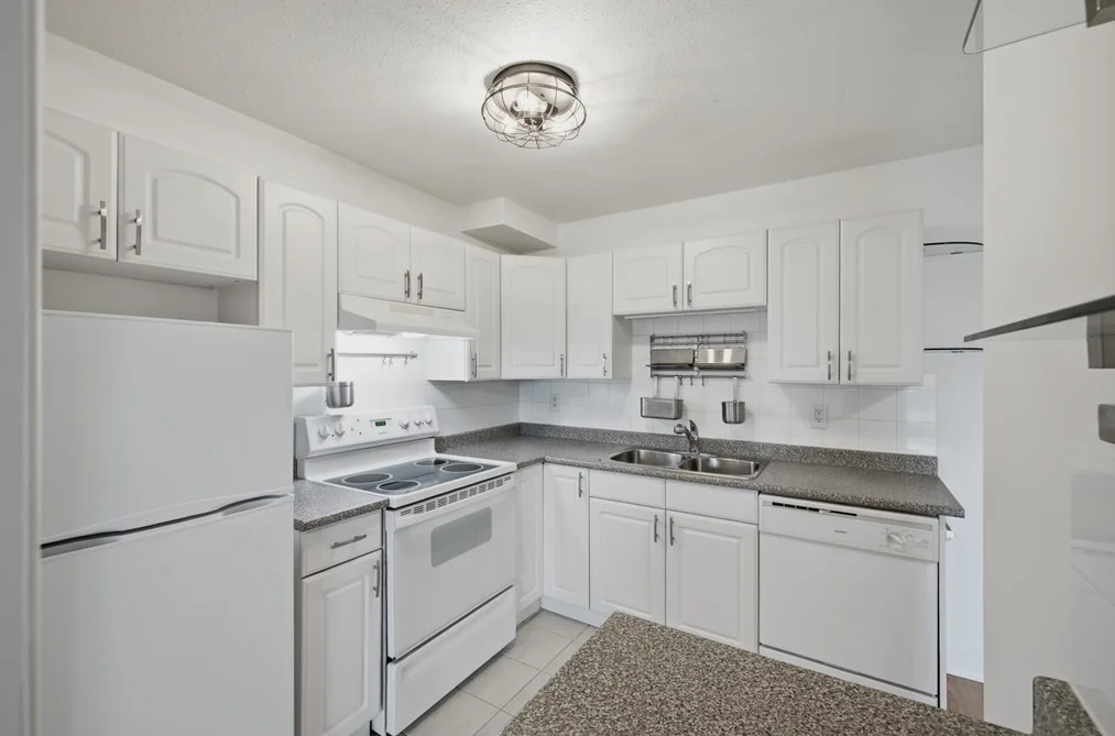 108 32119 OLD YALE ROAD, Abbotsford BC V2T 2C8, Abbotsford BC — Residential for Sale — Photo 3 of 25