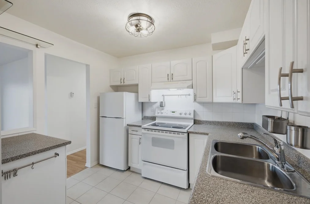 108 32119 OLD YALE ROAD, Abbotsford BC V2T 2C8, Abbotsford BC — Residential for Sale — Photo 4 of 25