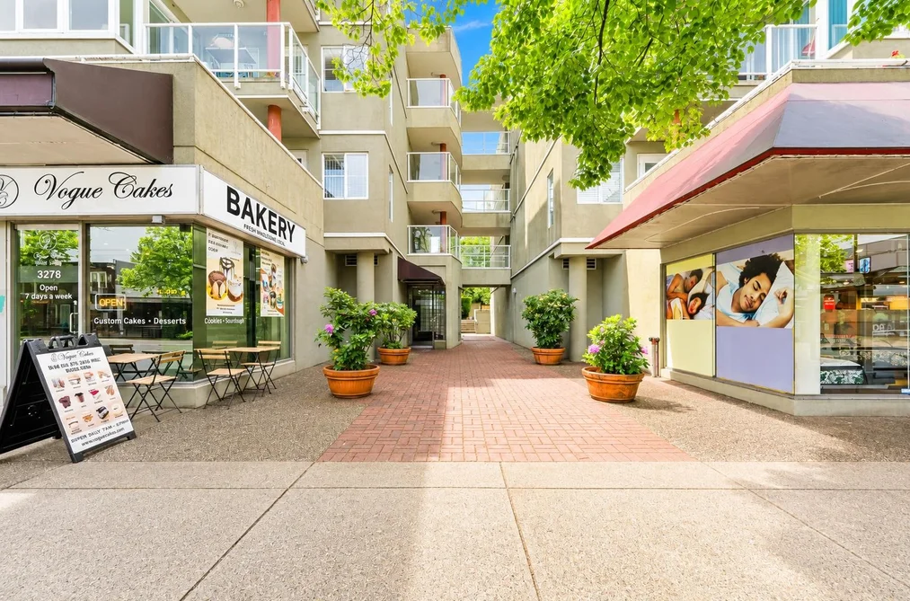 Condo for sale at 108 3250 W Broadway Vancouver British Columbia - MLS: R3137119
