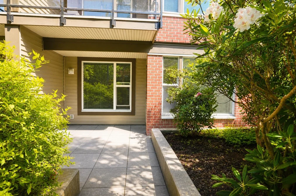 108 33539 HOLLAND AVENUE, Abbotsford BC V2S 0C6, Abbotsford BC — Residential for Sale - Photo 2