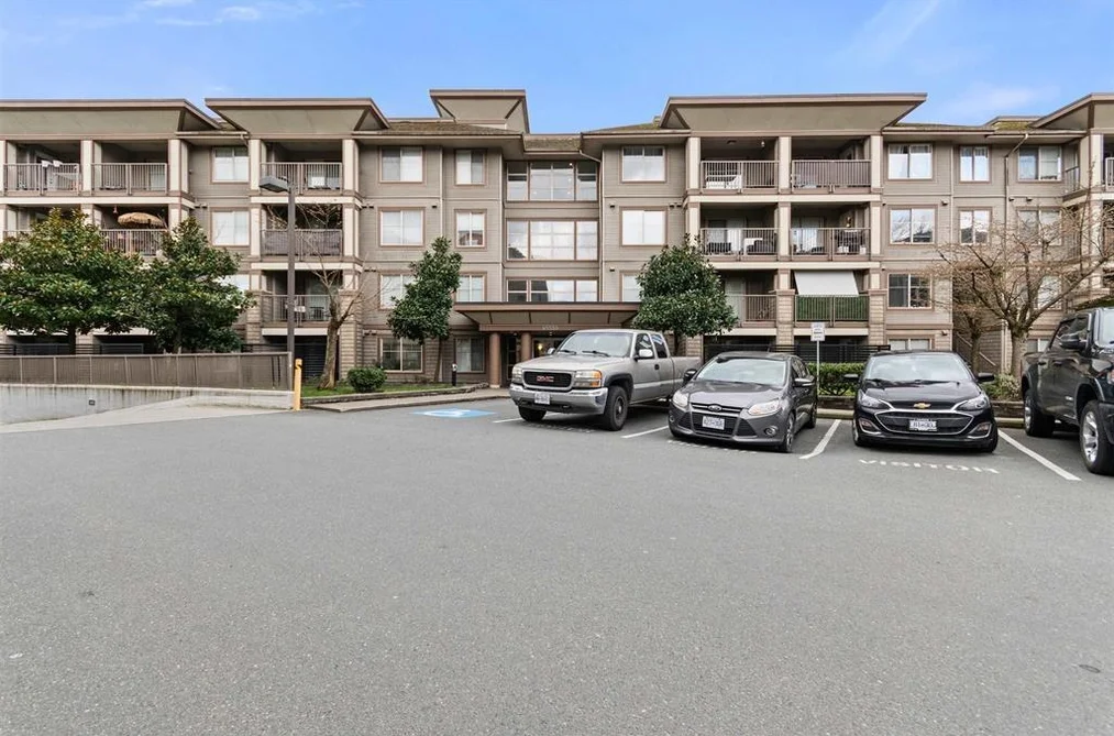 Condo for sale at 108 45555 Yale Road Chilliwack British Columbia - MLS: R3128506