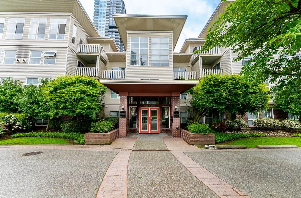 Condo for sale at 108 522 Smith Avenue Coquitlam British Columbia - MLS: R3165394