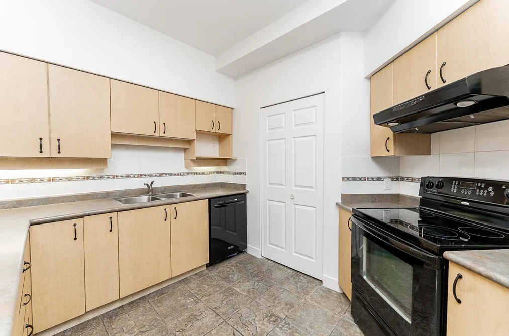 108 522 SMITH AVENUE, Coquitlam BC V3J 7X7, Coquitlam BC — Residential for Sale - Photo 2