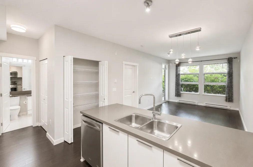 Condo for sale at 108 607 Cottonwood Avenue Coquitlam British Columbia - MLS: R3145254