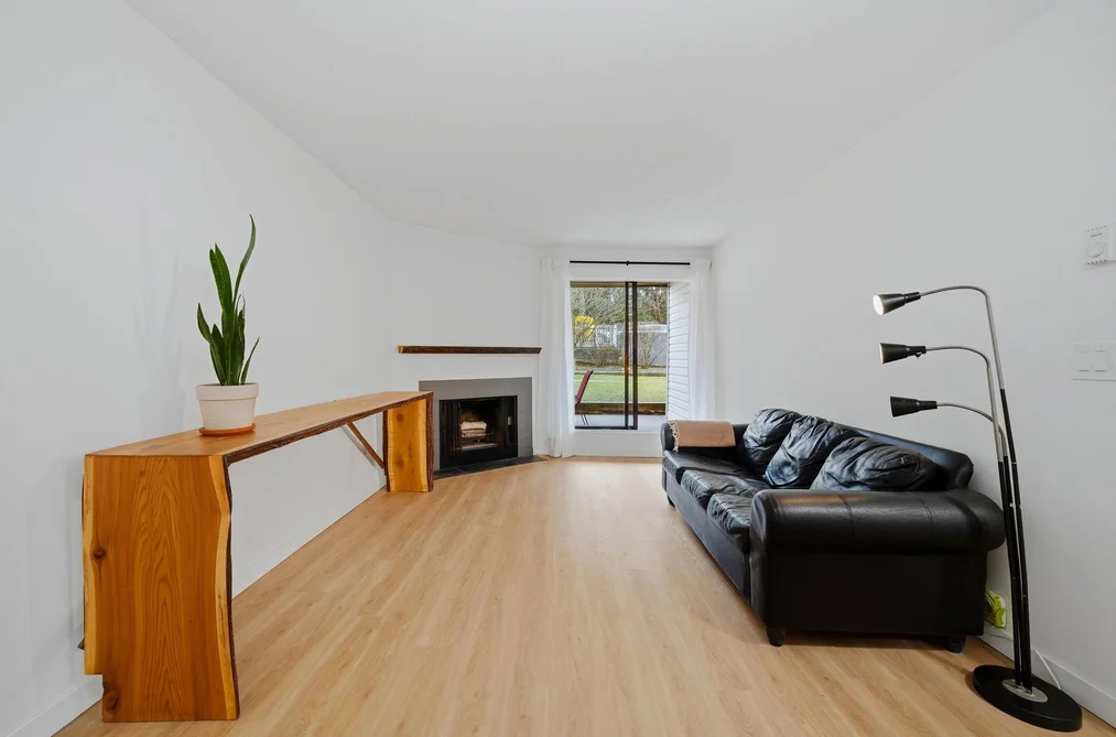 Condo for sale at 108 615 North Road Coquitlam British Columbia - MLS: R3106518