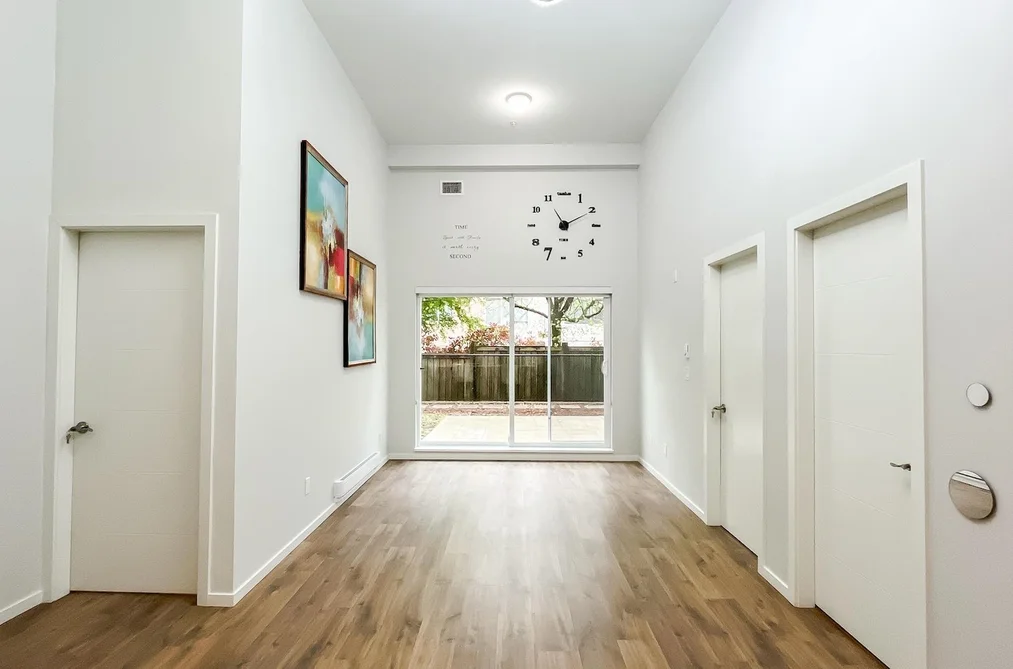 Condo for sale at 108 6283 Kingsway Burnaby British Columbia - MLS: R3117865