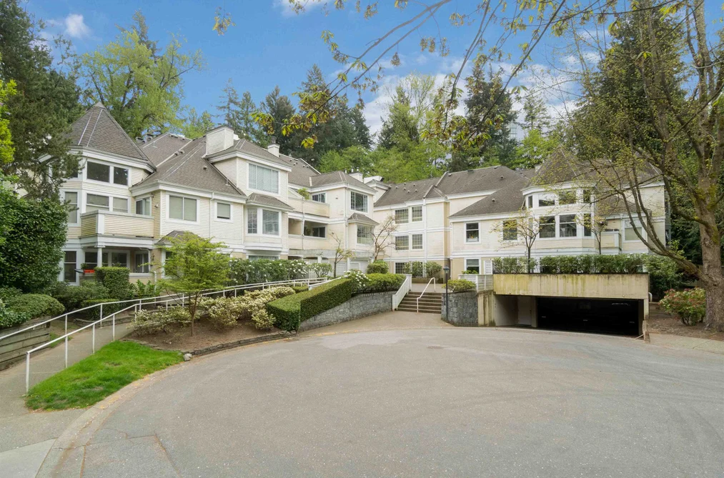 Condo for sale at 108 6860 Rumble Street Burnaby British Columbia - MLS: R3116969