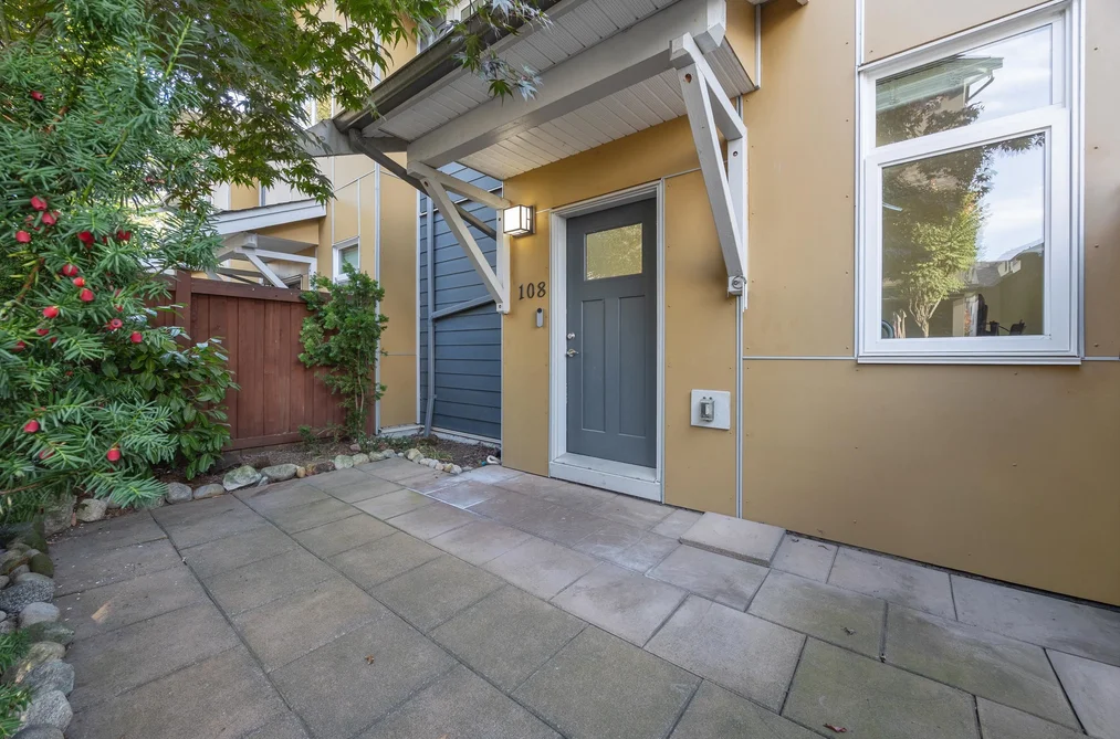 Townhouse for sale at 108 801 Roderick Avenue Coquitlam British Columbia - MLS: R3168726