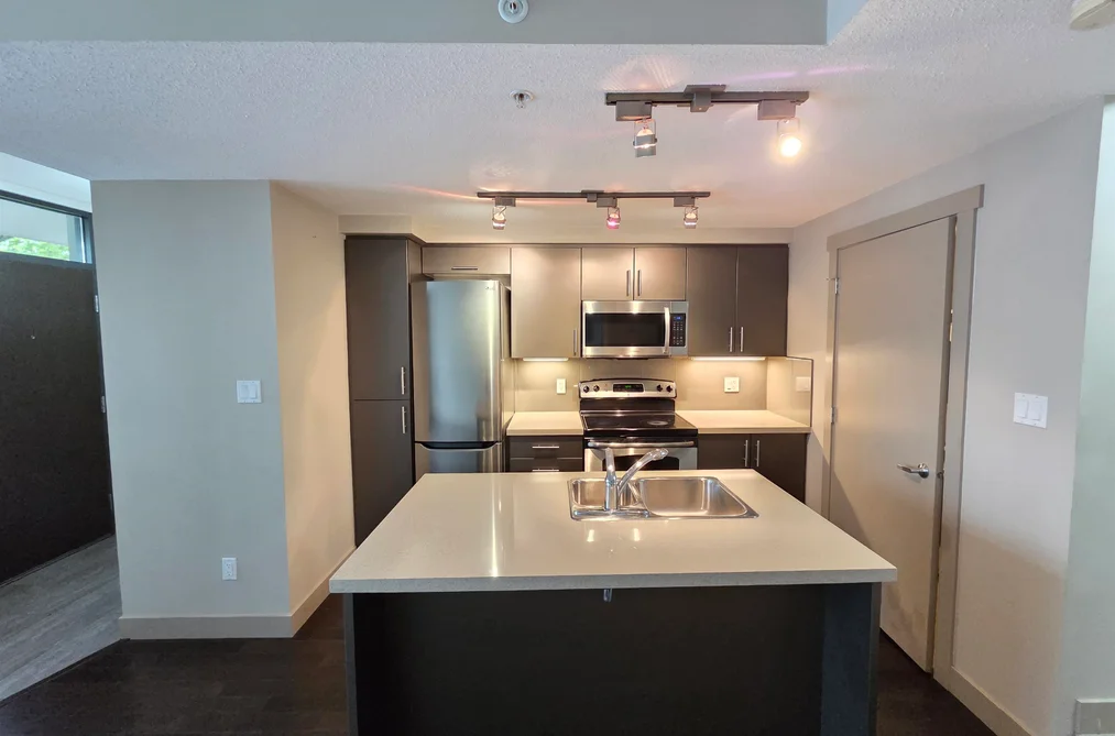 108 9009 CORNERSTONE MEWS, Burnaby BC V5A 0B9, Burnaby BC — Residential for Sale - Photo 2