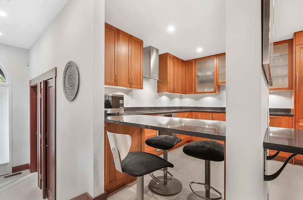 1080 Maple Street, Vancouver, BC - Half Duplex for Sale - Photo 11 of 40 1080 Maple Street, Vancouver, BC - Half Duplex for Sale - Photo 11 of 40
