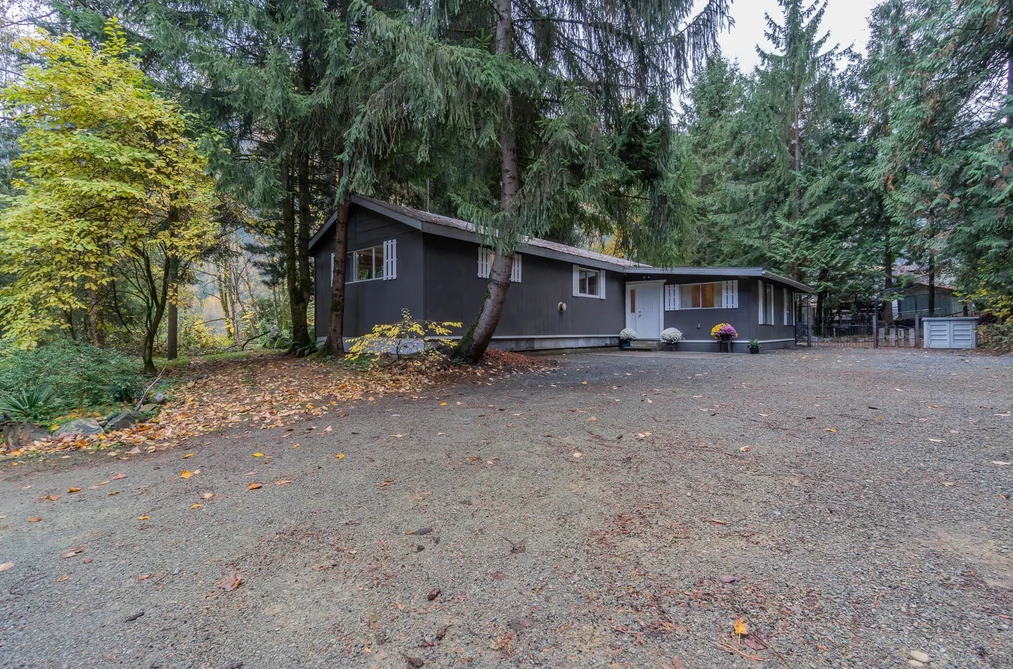 House for sale at 10821 N Popkum Road Rosedale British Columbia - MLS: R3046379