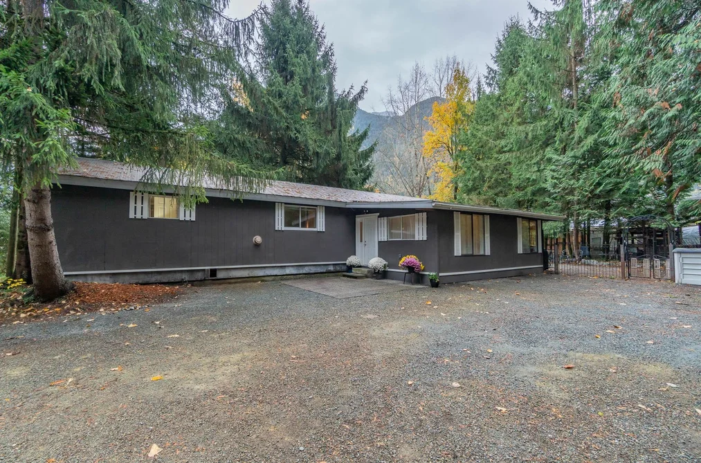 10821 N POPKUM ROAD, Rosedale BC V0X 1X1, Rosedale BC — Residential for Sale - Photo 2