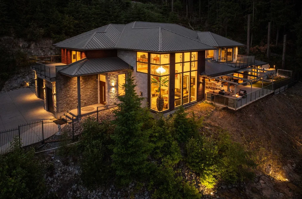 1083 UPLANDS DRIVE, Anmore BC V3H 5G6, Anmore BC — Residential for Sale - Main Photo