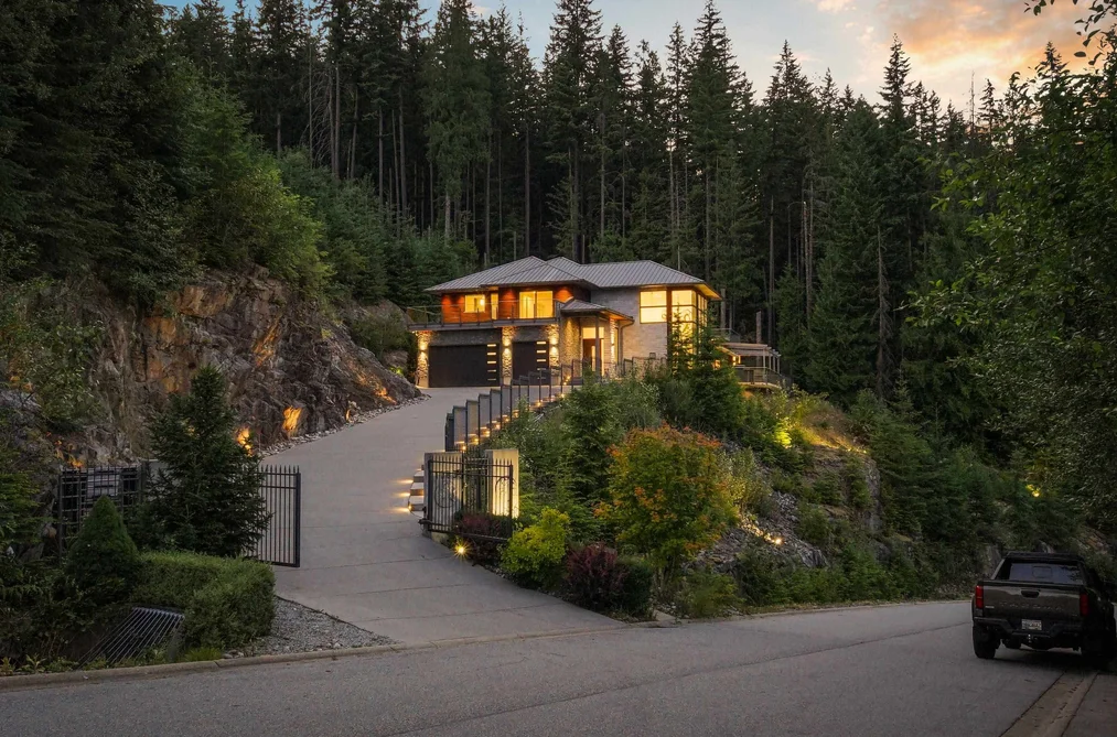 1083 UPLANDS DRIVE, Anmore BC V3H 5G6, Anmore BC — Residential for Sale — Photo 4 of 38