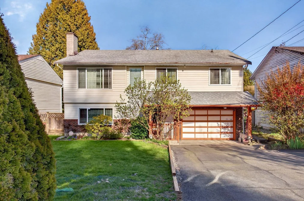 House for sale at 10842 144a Street Surrey British Columbia - MLS: R3111205