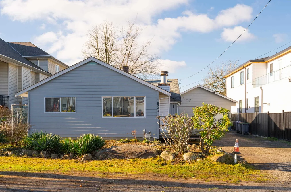10843 130 STREET, Surrey BC V3T 3L9, Surrey BC — Residential for Sale - Photo 2
