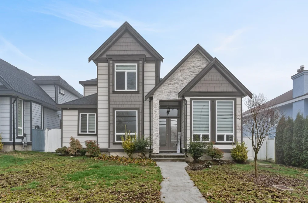 House for sale at 10850 156 Street Surrey British Columbia - MLS: R3075256