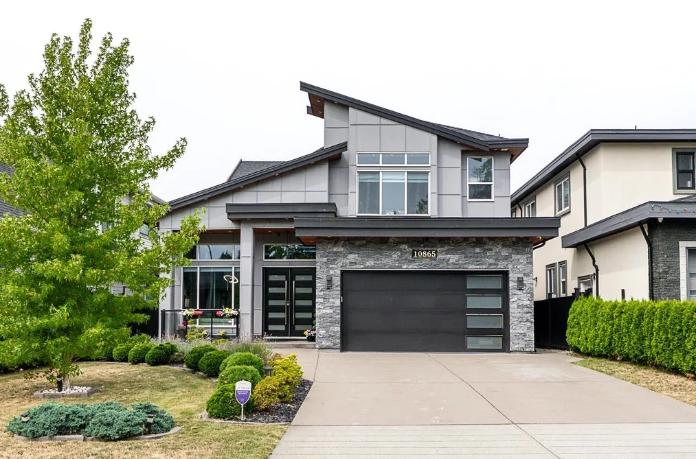 House for sale at 10865 156a Street Surrey British Columbia - MLS: R3148402