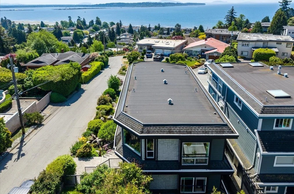1087 FINLAY STREET, White Rock BC V4B 4K7, White Rock BC — Residential for Sale - Photo 2