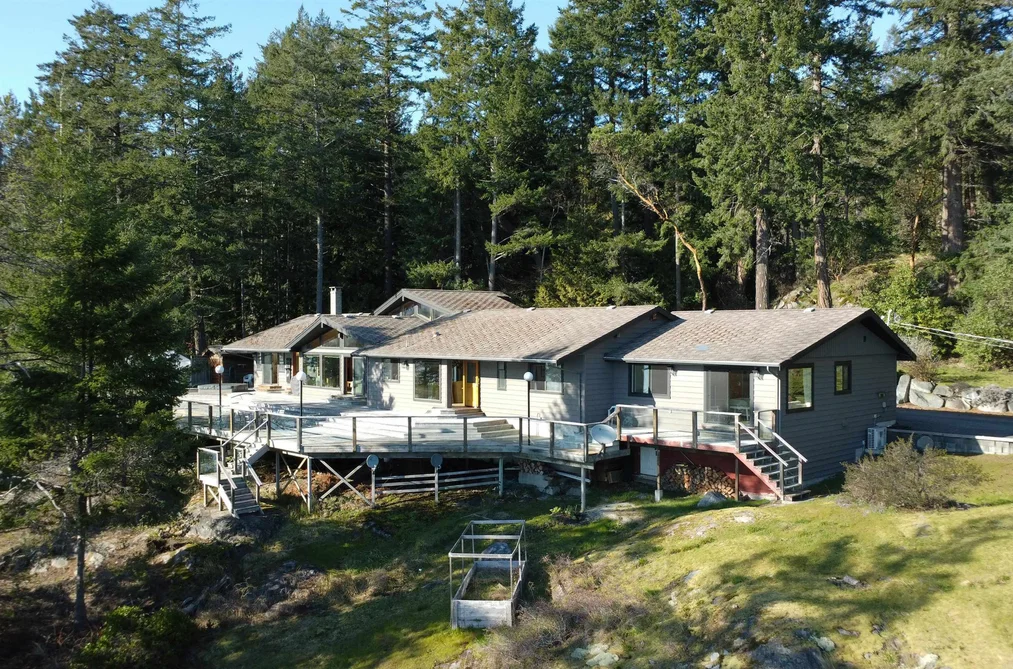 10881 SUNSHINE COAST HIGHWAY, Halfmoon Bay BC V7Z 1B8, Halfmoon Bay BC — Residential for Sale - Photo 3