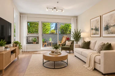 1033 St. Georges Ave Unit 109, North Vancouver, BC - MLS: R3174951